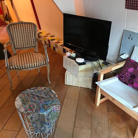 An Artist Created It Apartment Middelburg Bagian luar foto