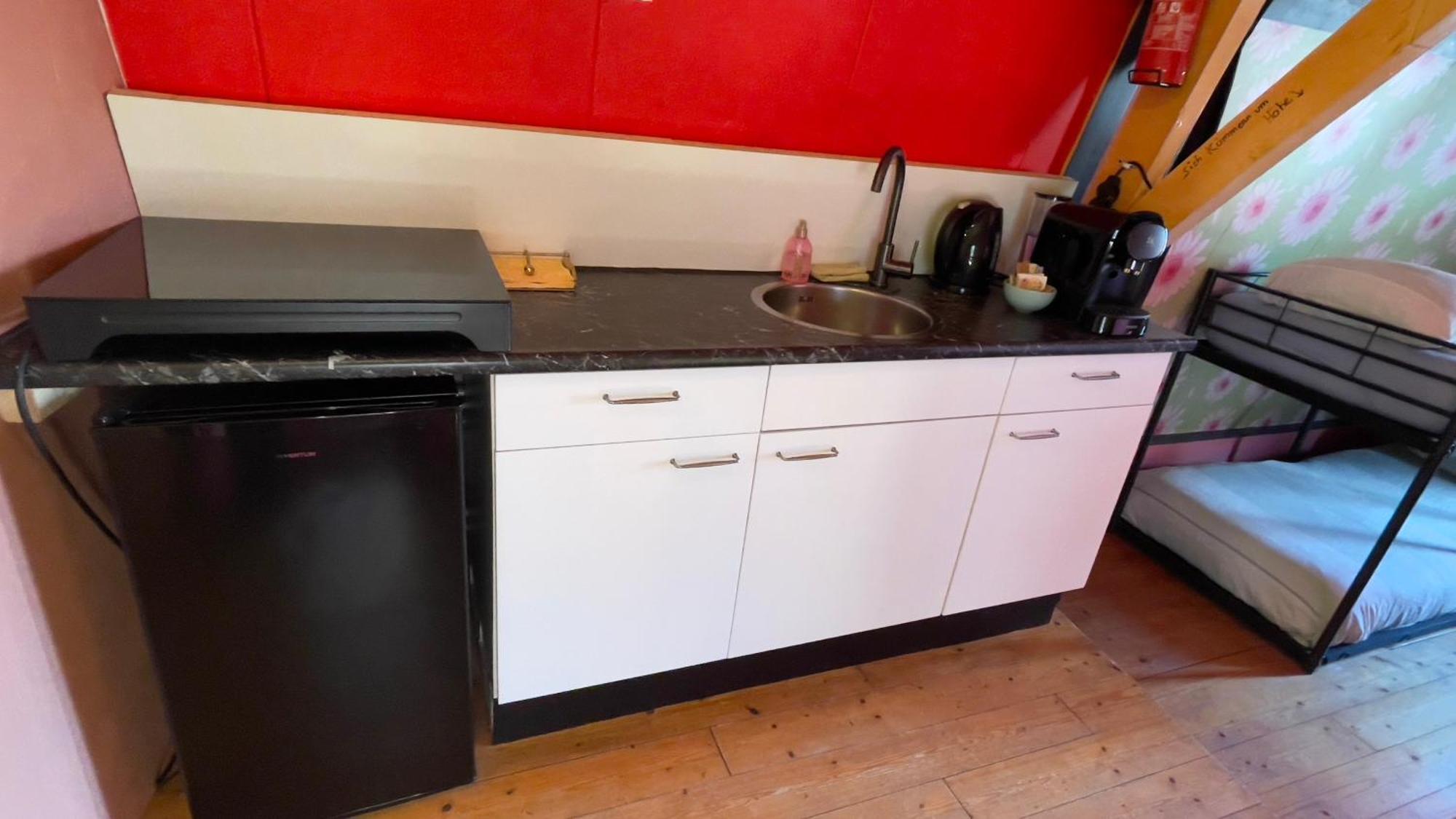 An Artist Created It Apartment Middelburg Bagian luar foto