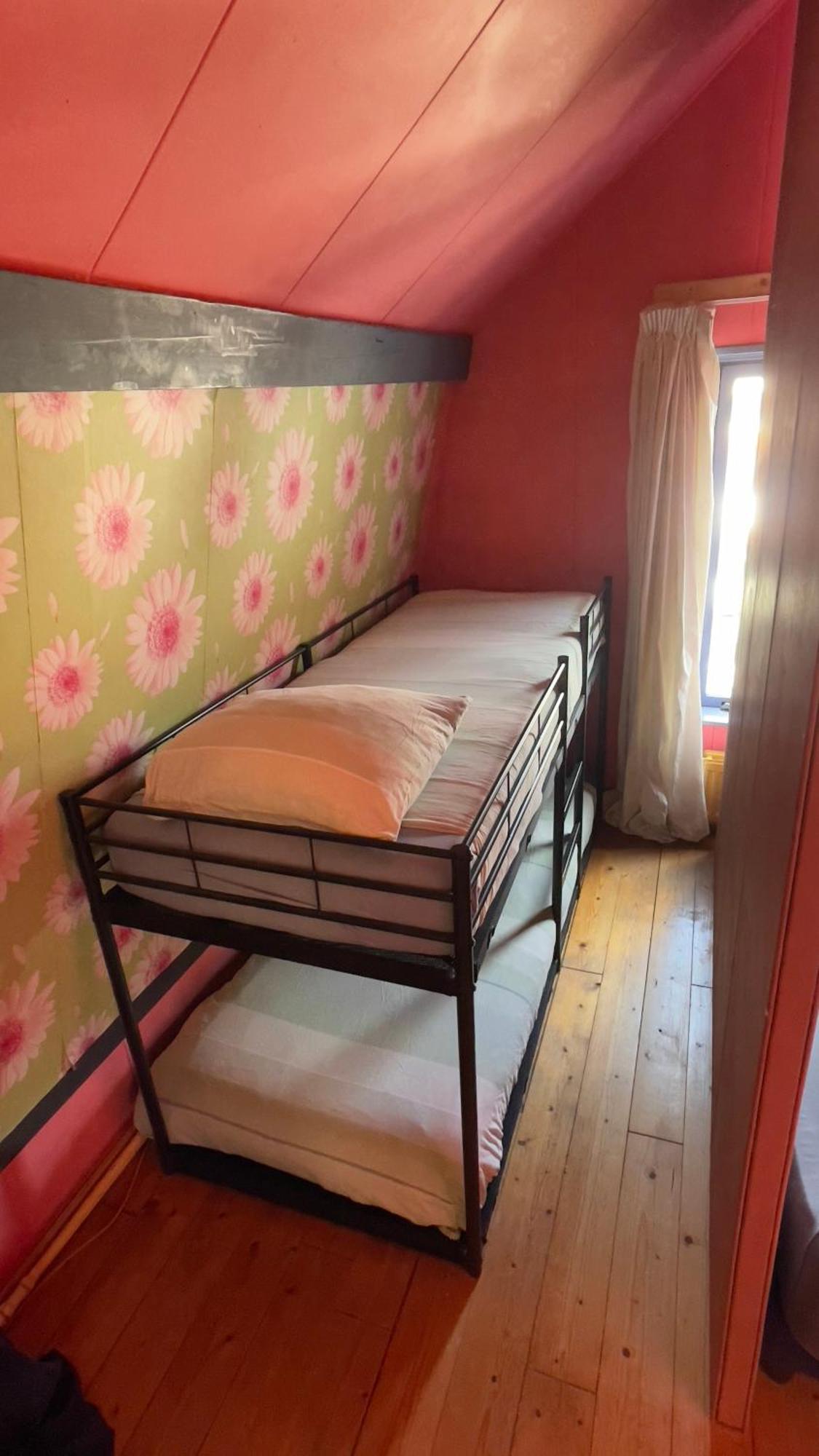 An Artist Created It Apartment Middelburg Bagian luar foto